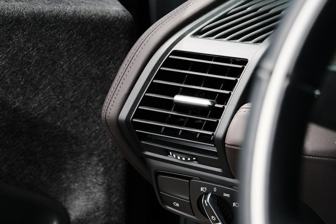 Airco auto onderhoud: hoe vaak, wat kost het en waar je op moet letten
