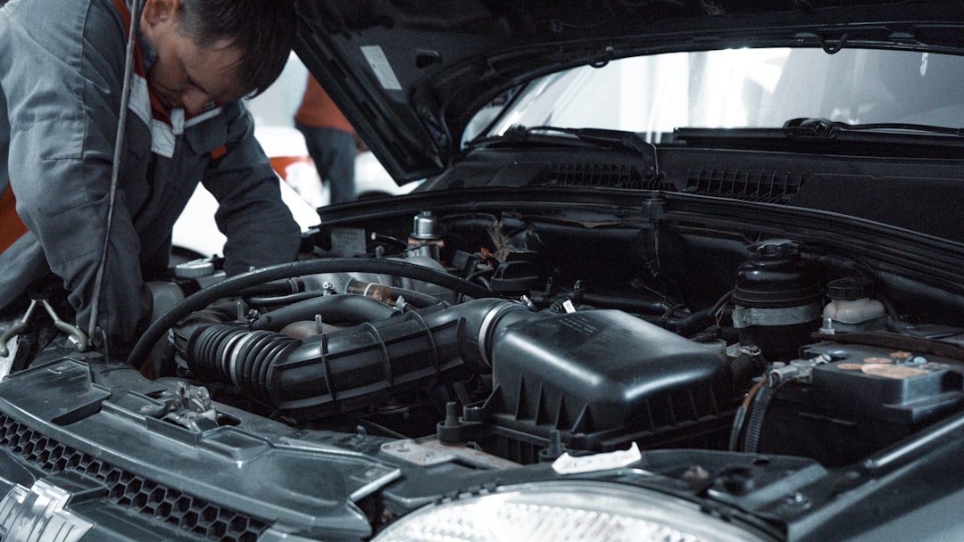 Kleine onderhoudsbeurt auto: dit betaal je écht (2026)